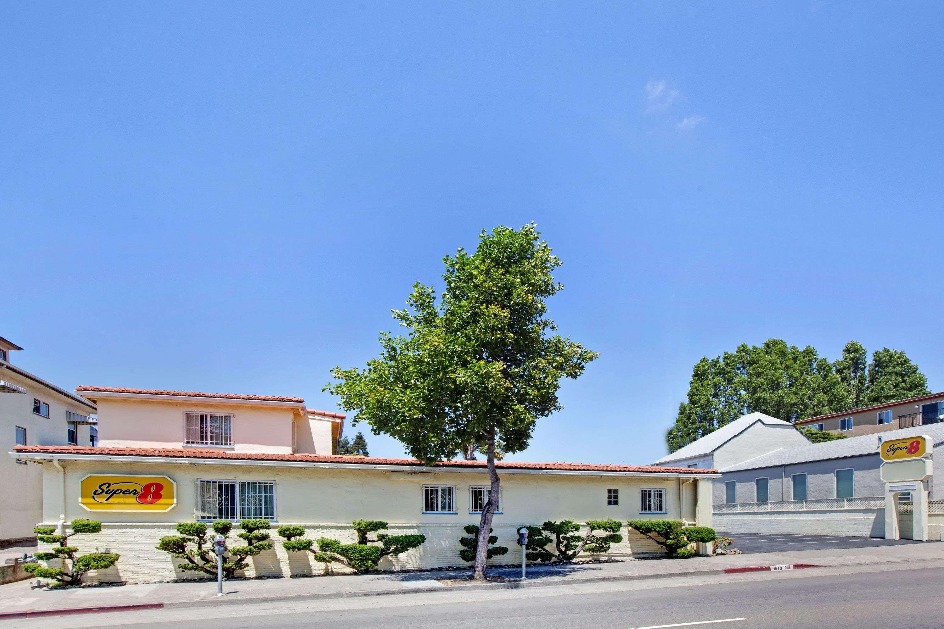 Super 8 By Wyndham Berkeley Exterior foto